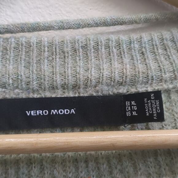Vero Moda Green and‎ Cream Color Block Crew Neck Sweater size XL - Picture 3 of 6